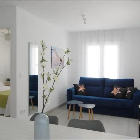 Aparthotel Olivia Trg 3*