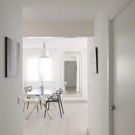 Aparthotel Olivia Trg 3*