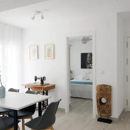 Aparthotel Olivia Trg 3*