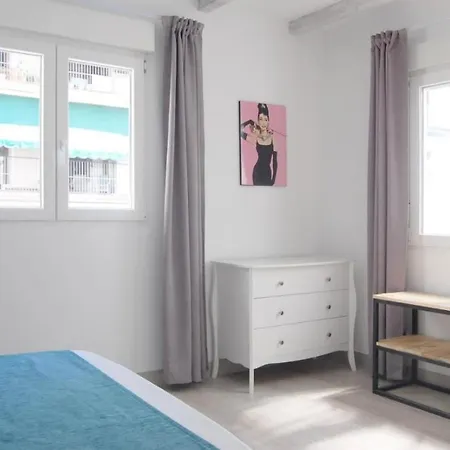 Hotel apartamentowy Olivia Trg