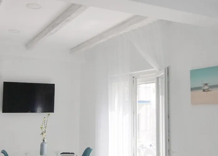 Olivia Trg Aparthotel 3*