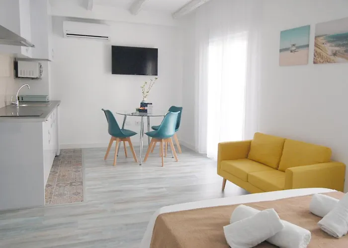 Aparthotel Olivia Trg 3*